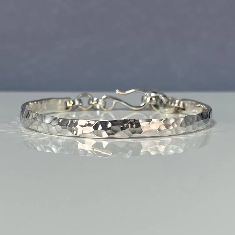 Handcrafted 925° sterling silver bracelet with a hammered texture — Ancient Series